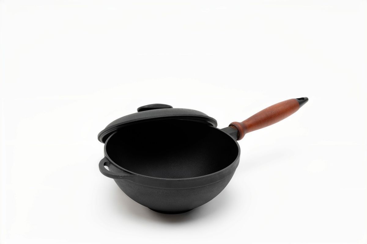 Сковорода чугунная WOK 200х90 мм с деревянной ручкой и чугунной крышкой ТМ СИТОН 2090WH-K фото