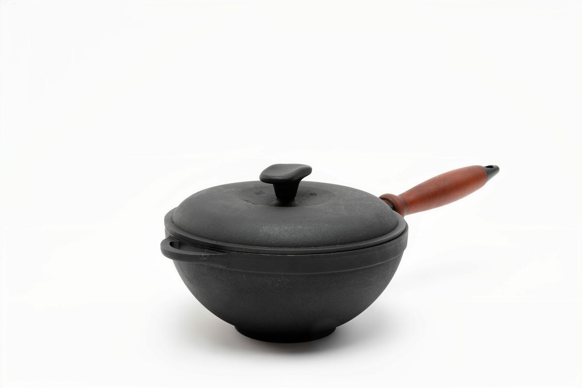 Сковорода чугунная WOK 260х120 мм с деревянной ручкой и чугунной крышкой ТМ СИТОН 2612WH-K фото