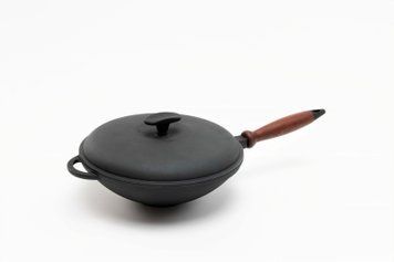 Сковорода чугунная WOK 260х80 мм с деревянной ручкой и чугунной крышкой ТМ СИТОН 2680WH-K фото